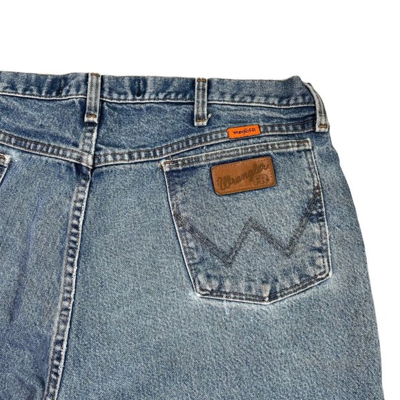 Wrangler FR13MMS Flame Resistant Original Fit Men's Jeans Size 40x30 Distressed - Picture 3 of 15